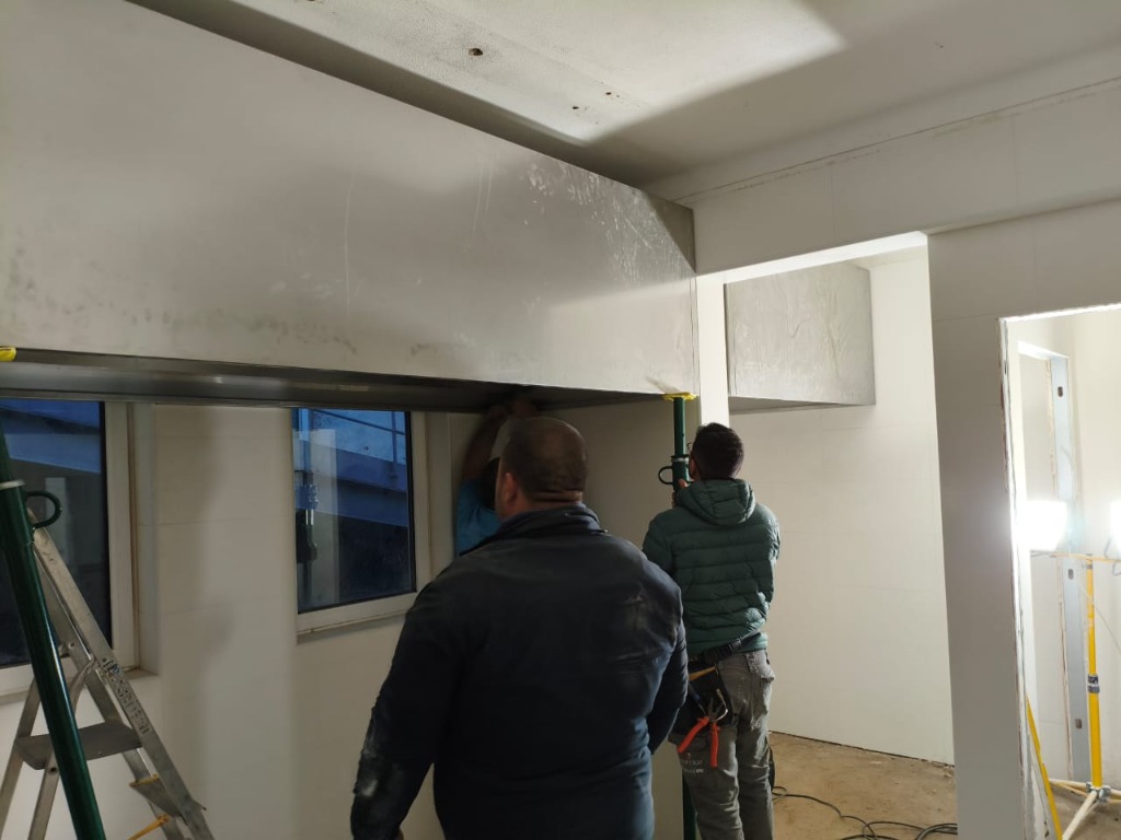 Equipa GEMELGO'S em Obra Comercial