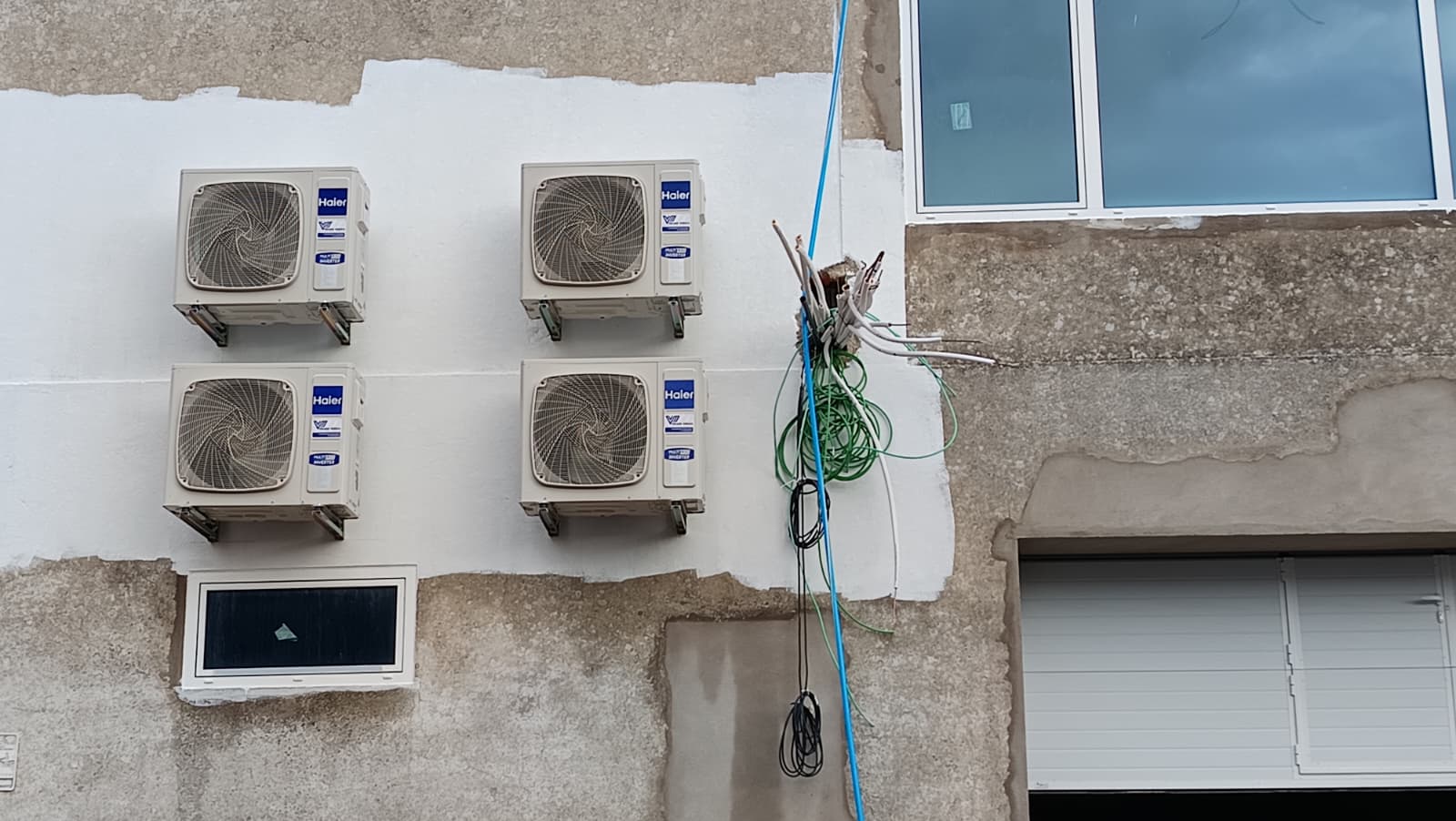 4 Máquinas HAIER na Parede
